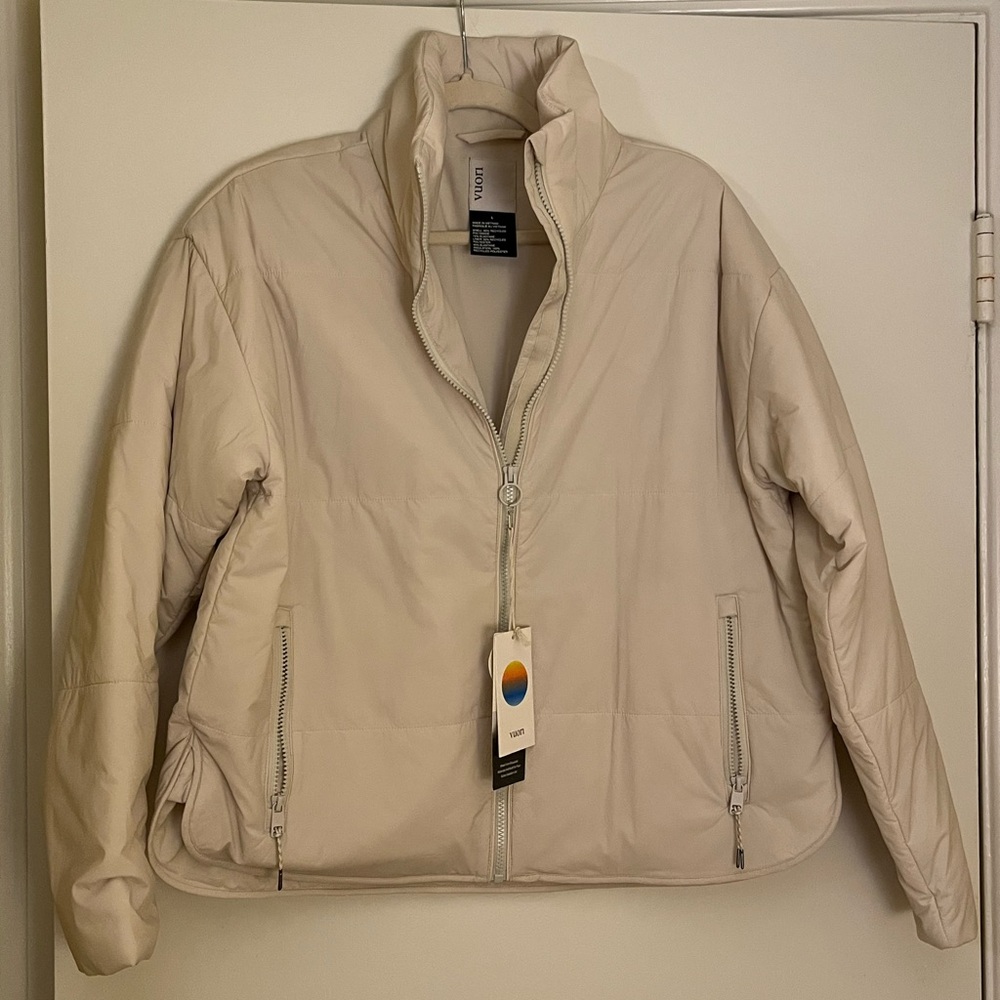 NWT Vuori Canyon Insulated Jacket in Bone - Picture 4 of 4